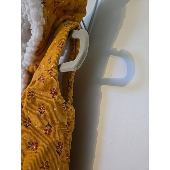 Aspen Kids Girls Size 3-6 Month Yellow Hooded Corduroy Winter Vest Snap Closure - Picture 4 of 10